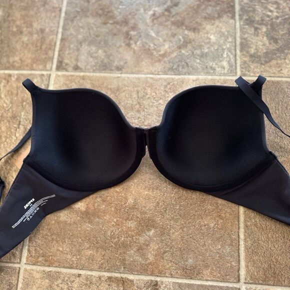 Skims Fits Everybody T-shirt Bra Onyx Size 34D - Picture 7 of 8